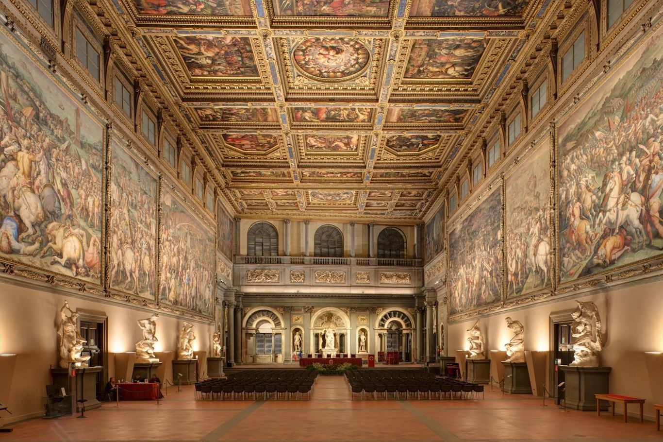 Palacio_Vecchio_sala_de_los_Quinientos.jpg