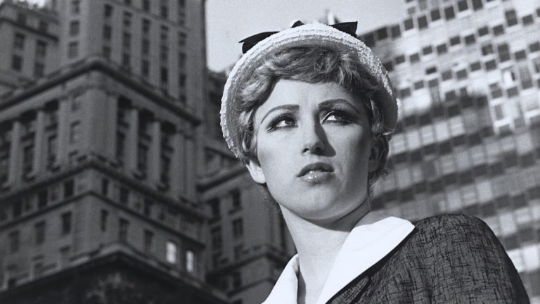 Cindy Sherman al mismo tiempo en todas partes
