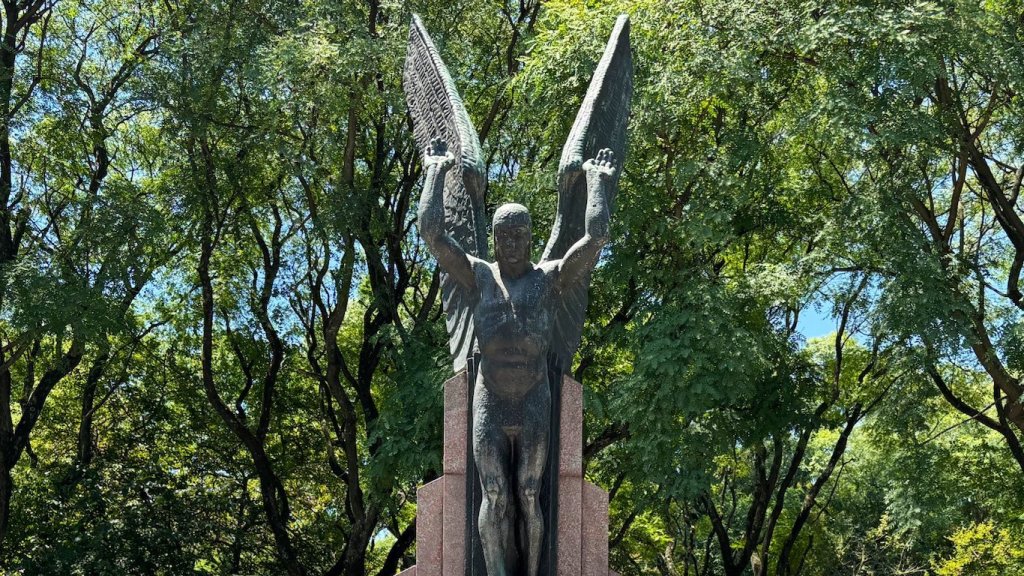 Monumento al Plus Ultra, de José Lorda