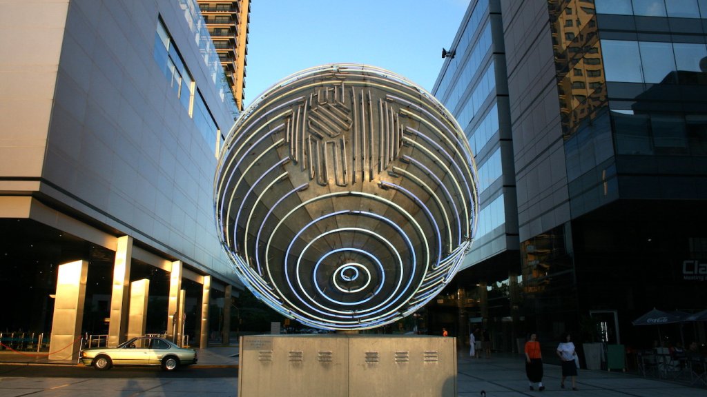 El sueño de la esfera, de Eduardo Plá