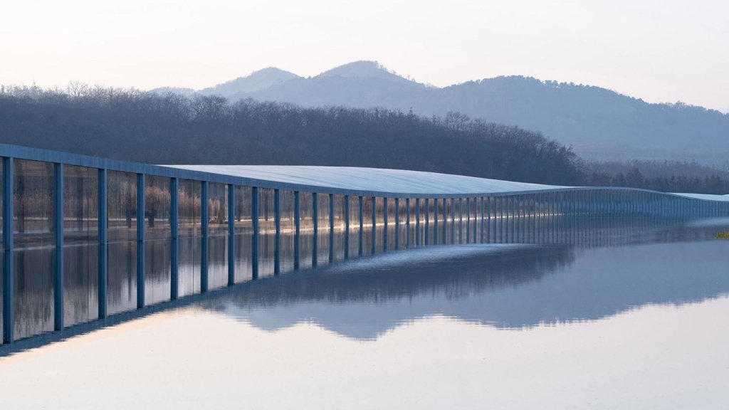 Zaishui Art Museum (China): la pasarela acuática de oriente