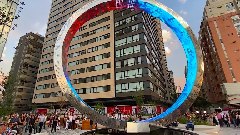 The Eye (México): un portal hacia el futuro