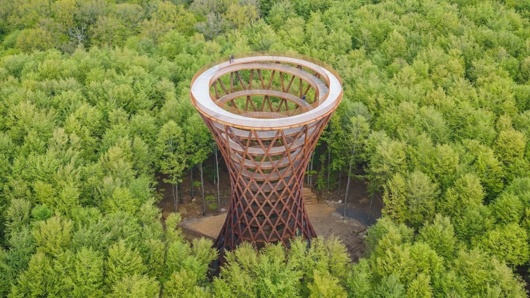 La Torre del Bosque (Dinamarca): el punto más alto de la isla de Selandia
