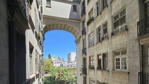 Edificio del Arco, de Guillermo Álvarez Pérez