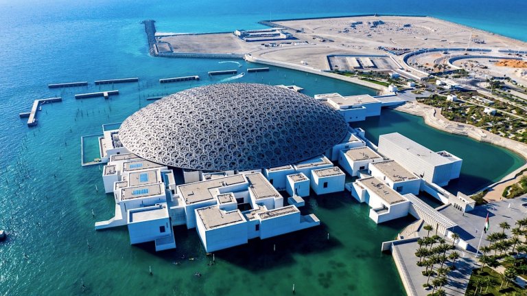 Louvre Abu Dhabi (Emiratos Árabes): confluencia de historias, culturas y continentes
