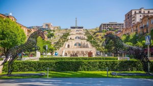 Cascada de Ereván (Armenia): escalones, arte y urbanismo