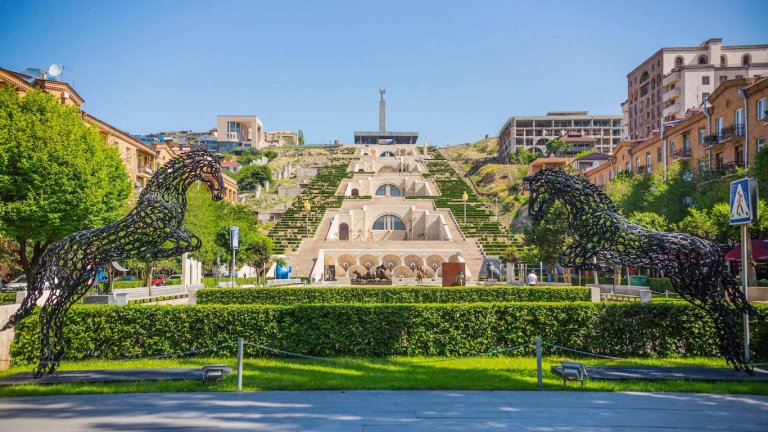 Cascada de Ereván (Armenia): escalones, arte y urbanismo